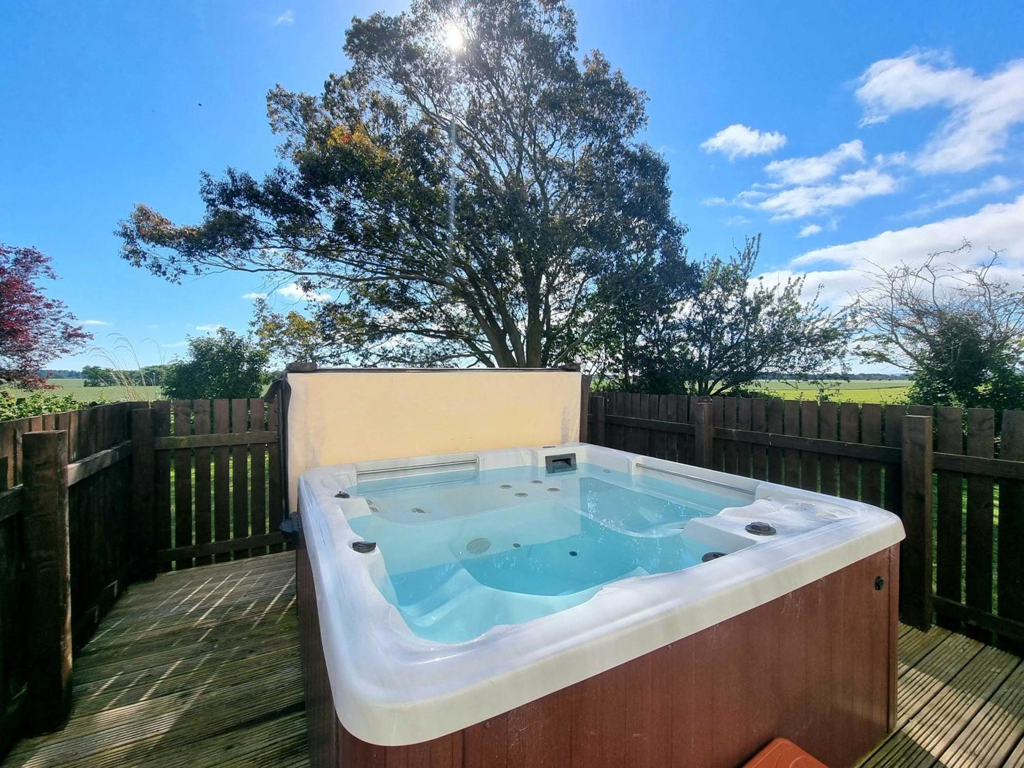 Vicarsford Farmhouse With Hot Tub Leuchars Eksteriør billede